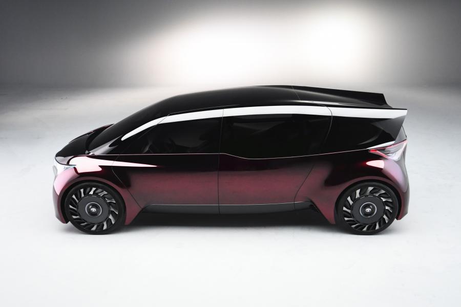  Toyota Fine-Comfort Ride 2017 года  (фото 17 из 19)